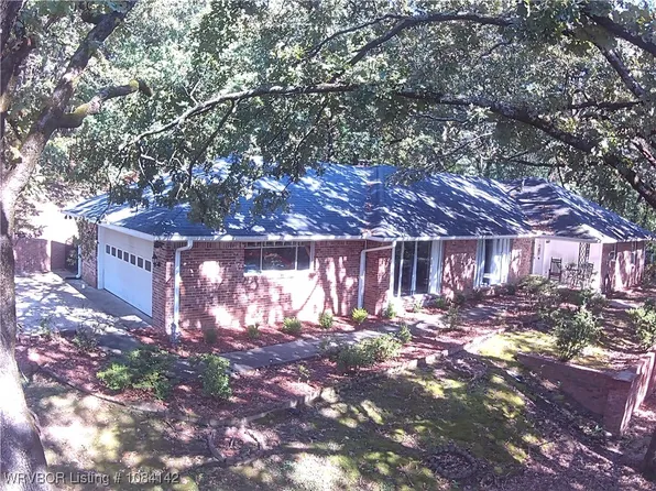 11 Carthage Cir, Fort Smith, AR 72901