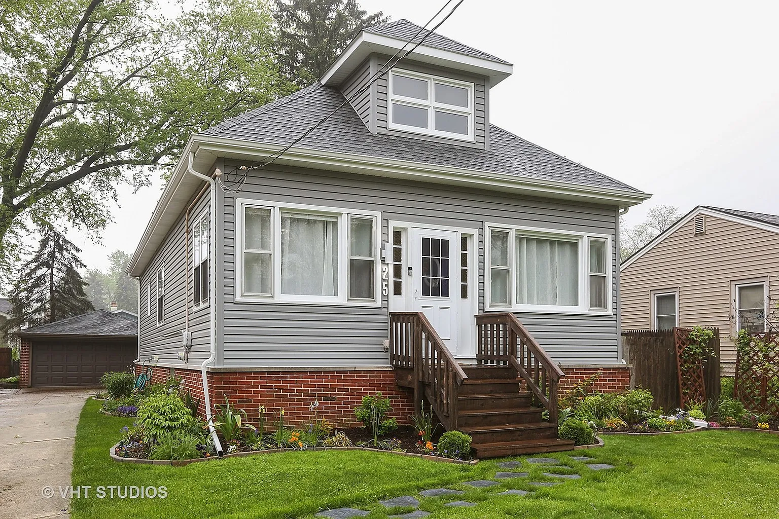 25 E Des Moines St photo 1