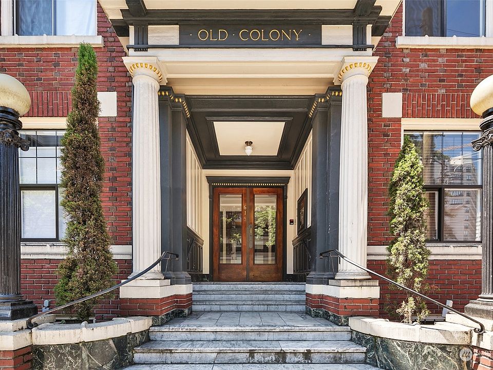 1st image of 615 Boren Avenue #27
