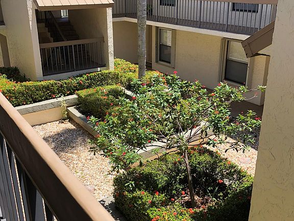 2nd image of 265 SE 10th St APT 10C