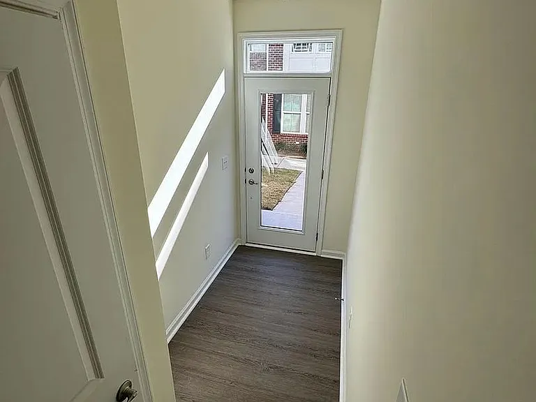 6326 Cleburne Ct — Photo 15