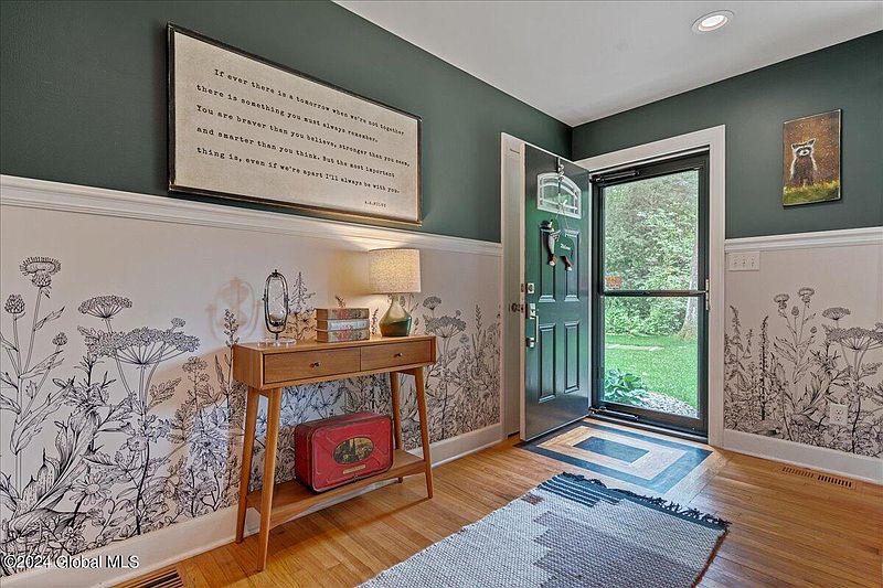 4th image of 6 Herrick Drive