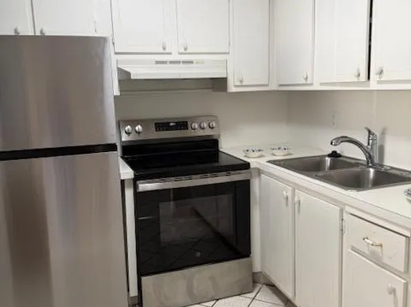 3320 Lake Osborne Drive #107, Lake Worth Beach, FL 33461