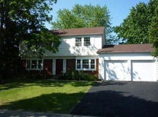 691 Checker Dr, Buffalo Grove, IL