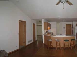 761 Eagle Dr, Aurora, IL 60506