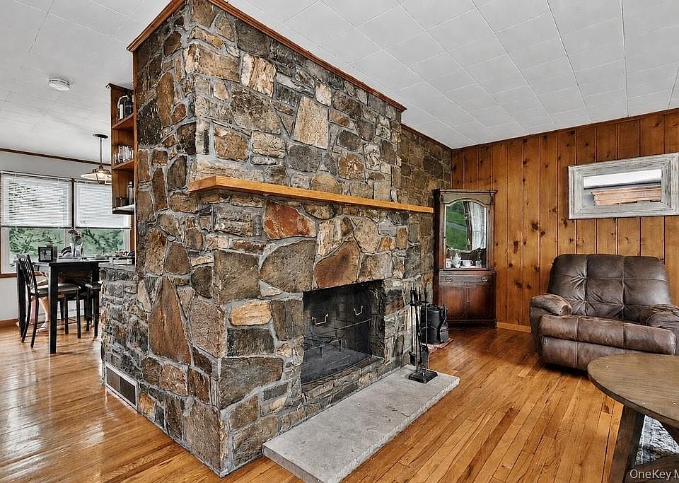 1st image of 124 Cherrywood Drive