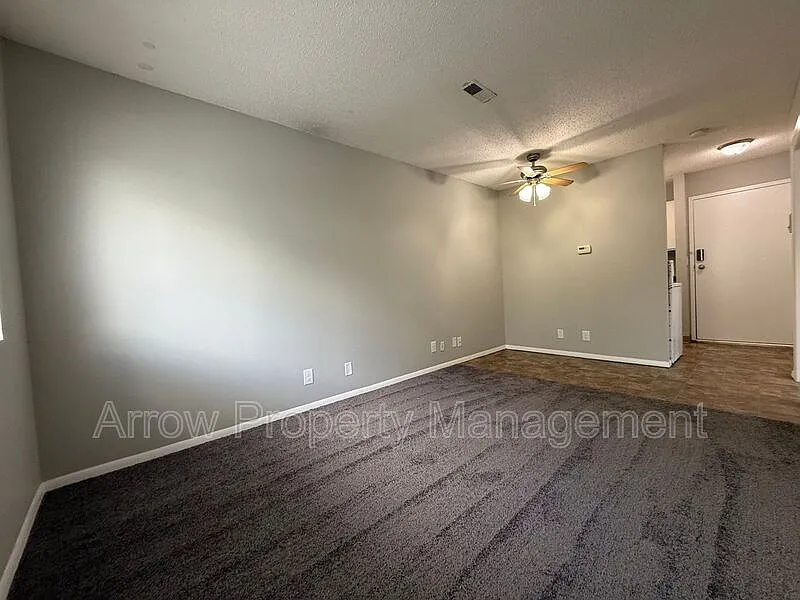 1 bed, 1.0 bath, 476 sqft, $650 — Photo 2