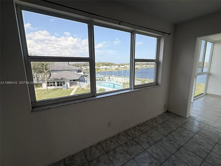 2223 Park Ln #306 — Photo 12