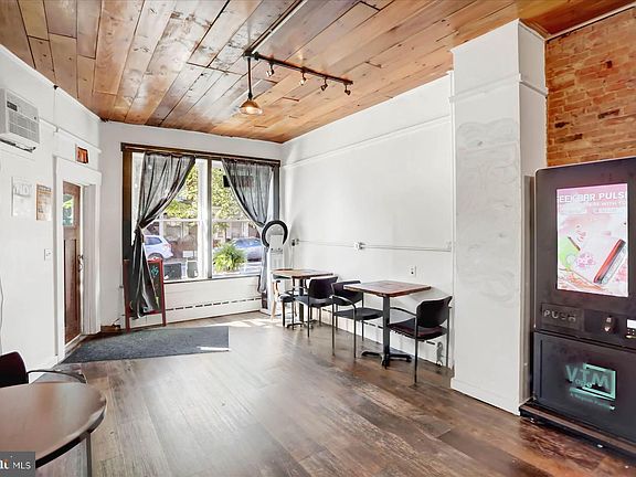 5th image of 606 Market St