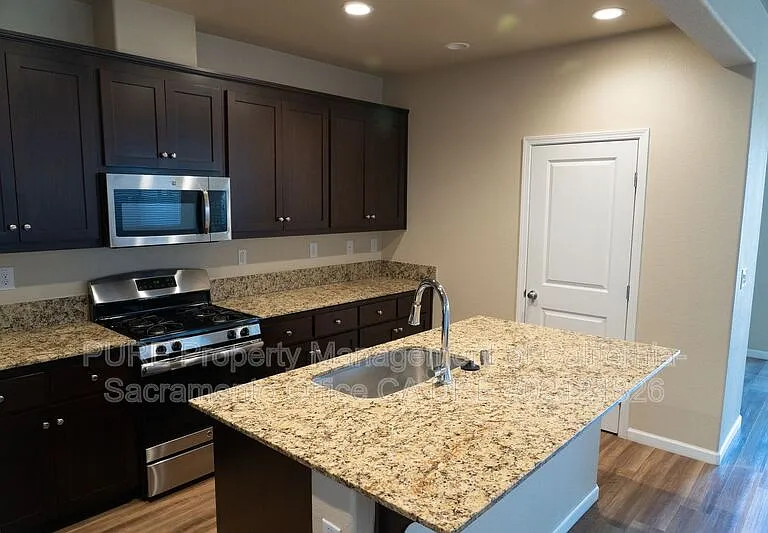 5572 Amnest Way — Photo 12