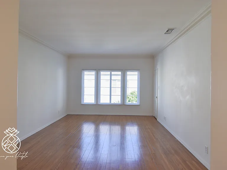 9356 W Olympic Blvd #1/2 — Photo 7