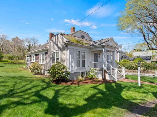 35 Pleasant St, Nantucket, MA 02554