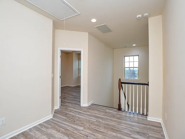 313 Annandale Dr — Photo 18
