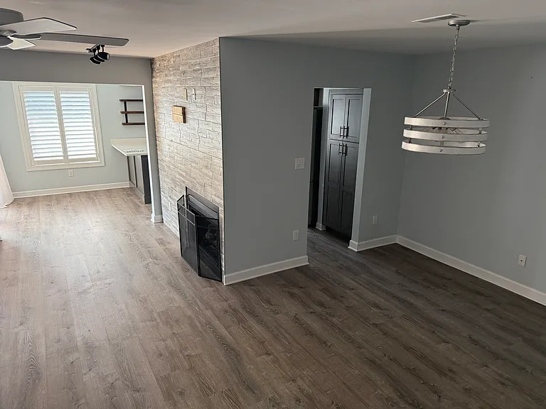 703 S Lake Shore Dr #H — Photo 4