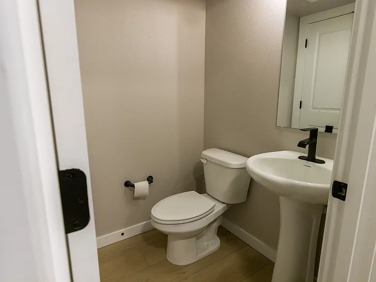Waverly Townhomes — Photo 11