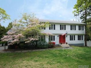 4 Zophar Mills Rd, Wading River, NY 11792