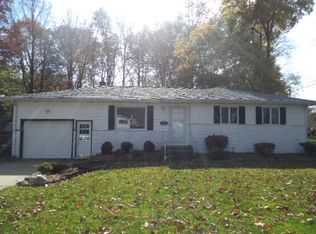 3775 Edinburgh Dr, Youngstown, OH 44511