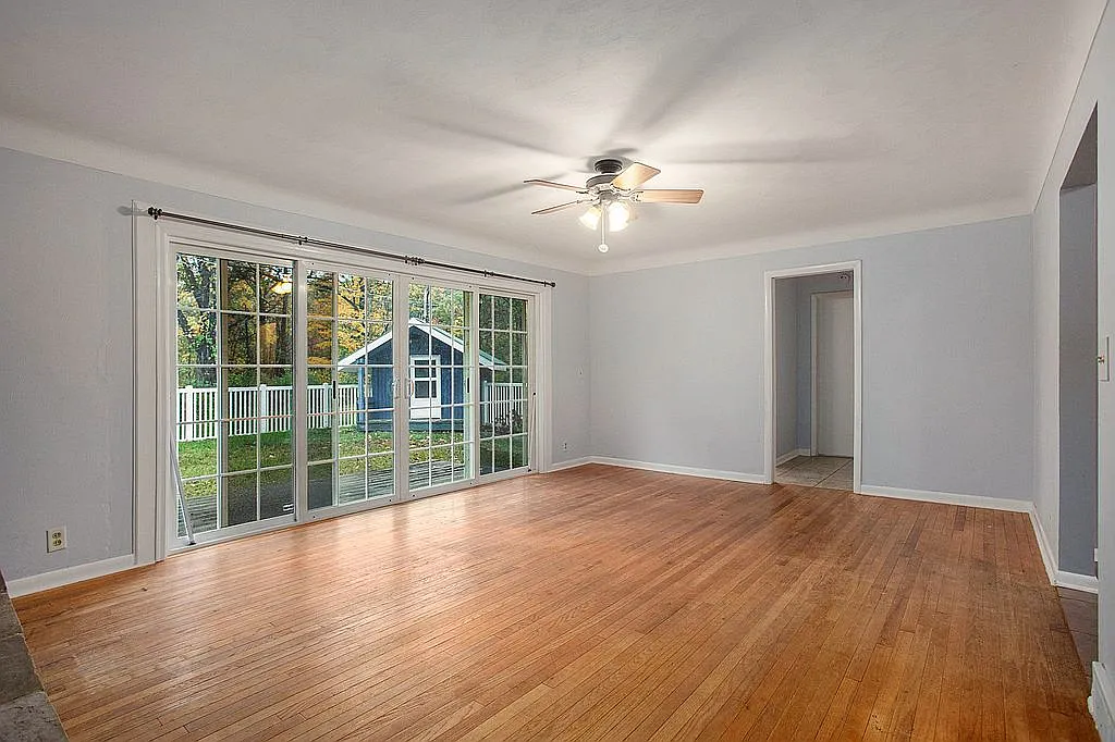 3711 Wolf Drive — Photo 2