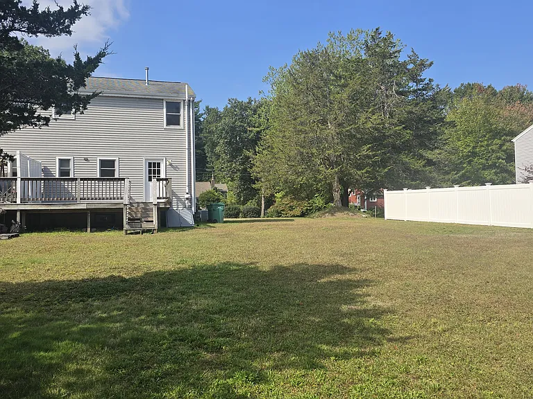 278 Ware St — Photo 10