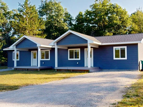 447 & 449 S Main St, Roscommon, MI 48653