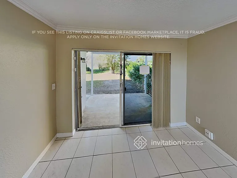 18057 SW 12th Ct — Photo 10