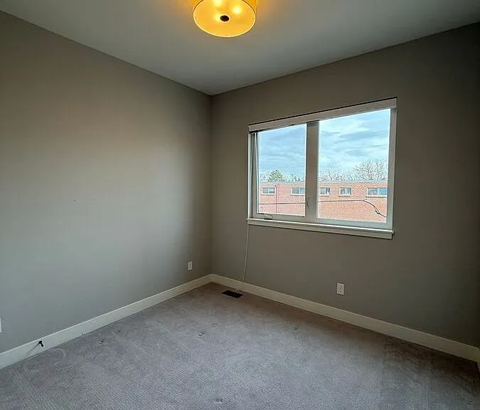 3320 S Pearl St #E — Photo 22