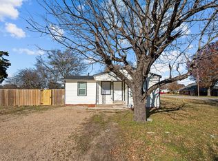 601 Bayport Dr, Lancaster, TX 75134