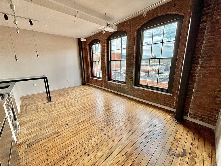 Bentley Lofts — Photo 15