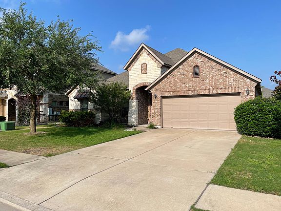3rd image of 1028 Dyer Creek Pl