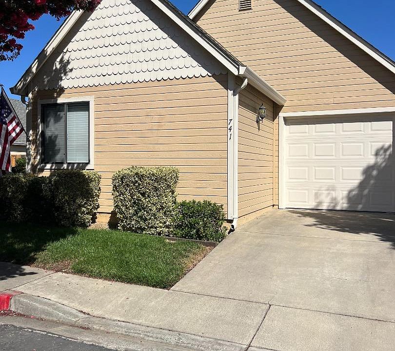 1st image of 741 Anne Ln