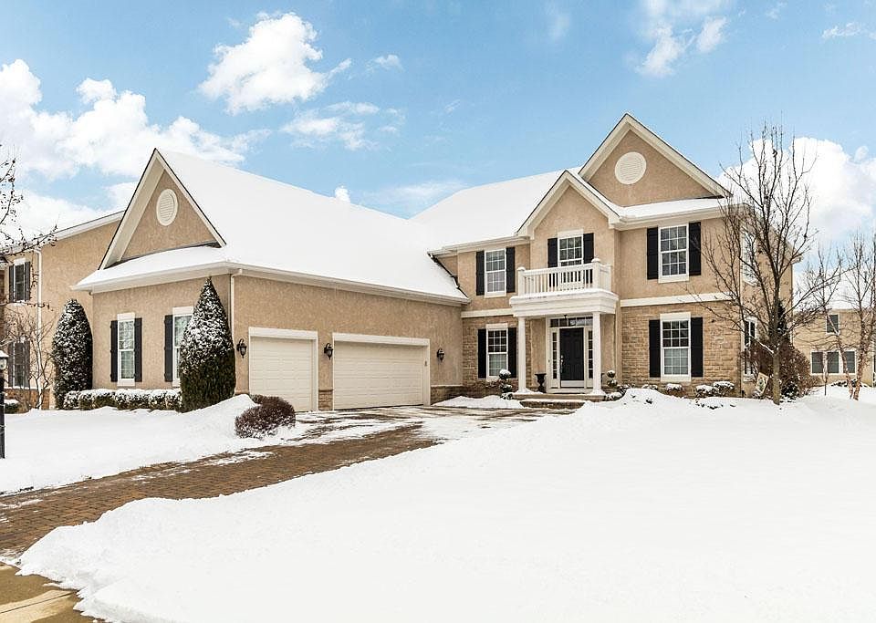 1st image of 4671 Village Club Dr