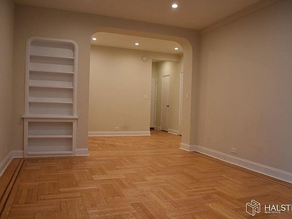 4th image of 570 Fort Washington Ave APT 1A