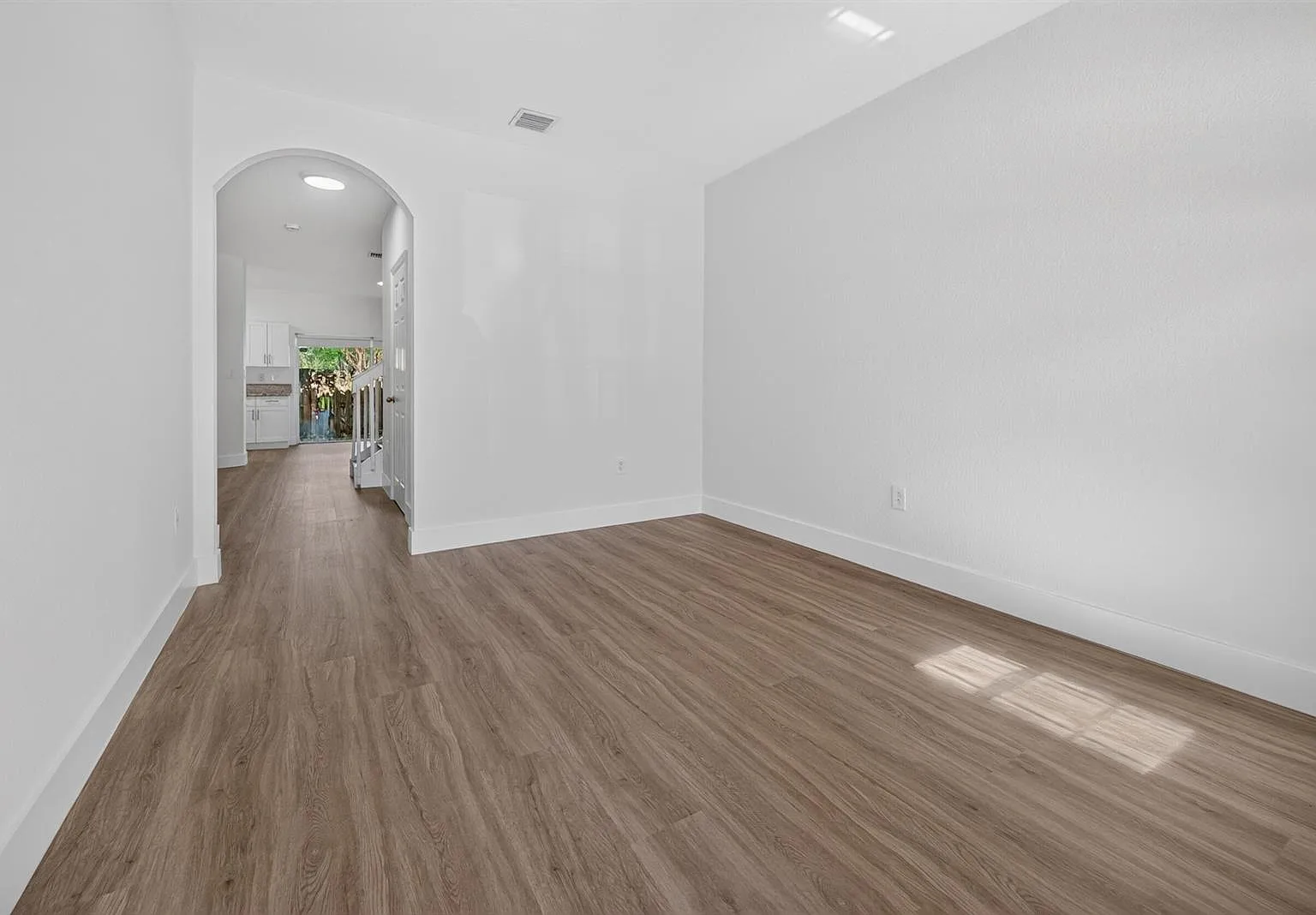 3 bed, 2.5 bath, 1562 sqft, $2,950 — Photo 2