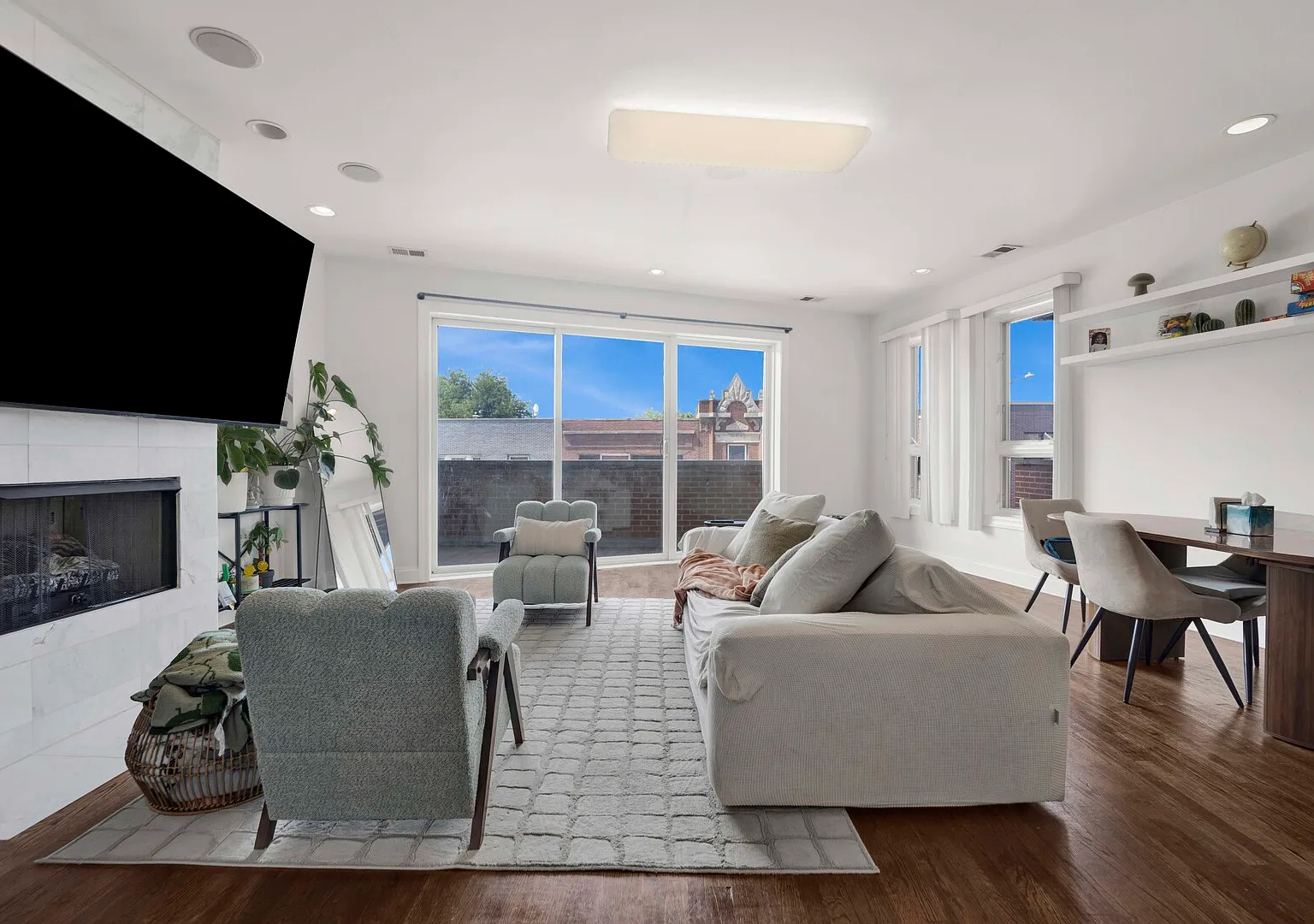 3 bed, 1650 sqft, $3,150 — Photo 3