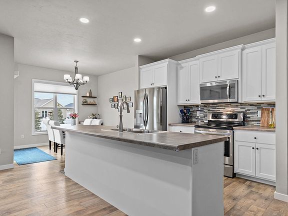 4th image of 3427 Tulip Trl