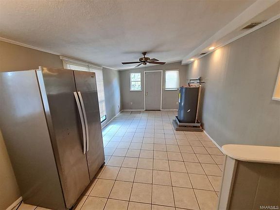 3rd image of 1128 Karen Rd