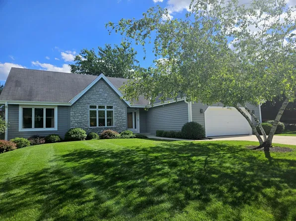 N22W26677 Shooting Star ROAD, Pewaukee, WI 53072