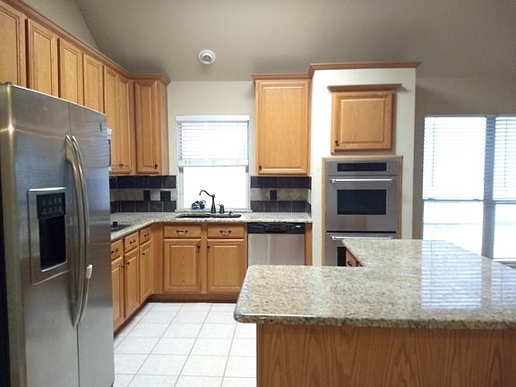 4th image of 2204 Aberdeen Ave
