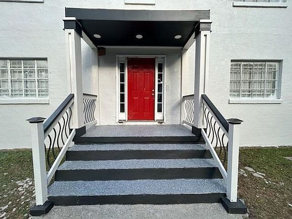 2nd image of 3272 College St APT B