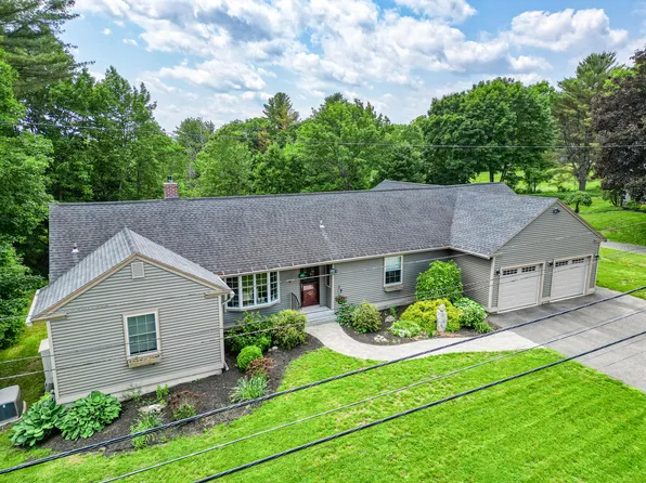 4 Mayflower Road, Hallowell, ME 04347