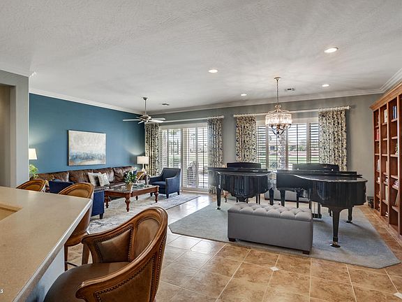 2nd image of 22220 N Los Gatos Dr