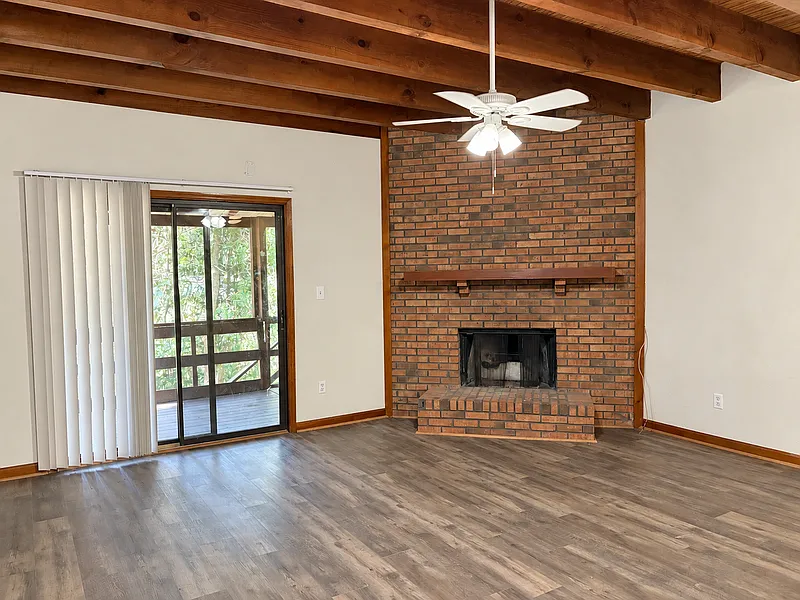 2 bed, 2.5 bath, 1252 sqft, $1,250 — Photo 3