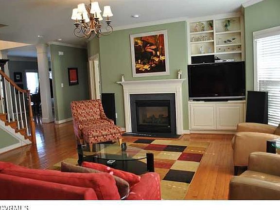 3rd image of 11621 Hickory Lake Ter