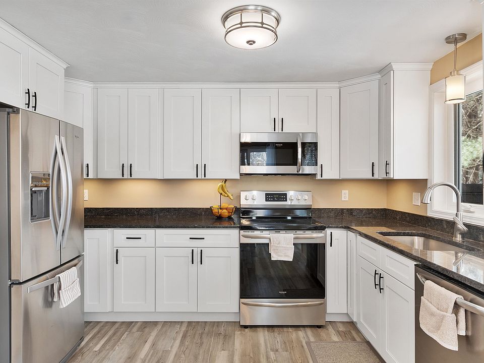 1st image of 6 Mills Farm Circle #R