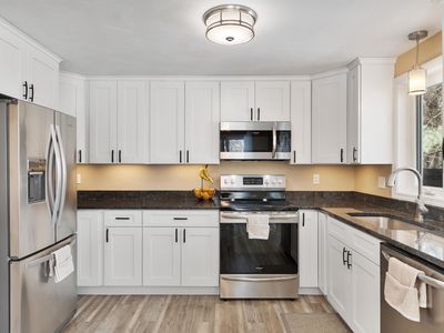6 Mills Farm Circle #R, Derry, NH, 03038