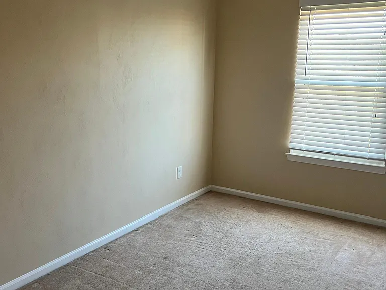 3701 Castlewood Dr — Photo 17