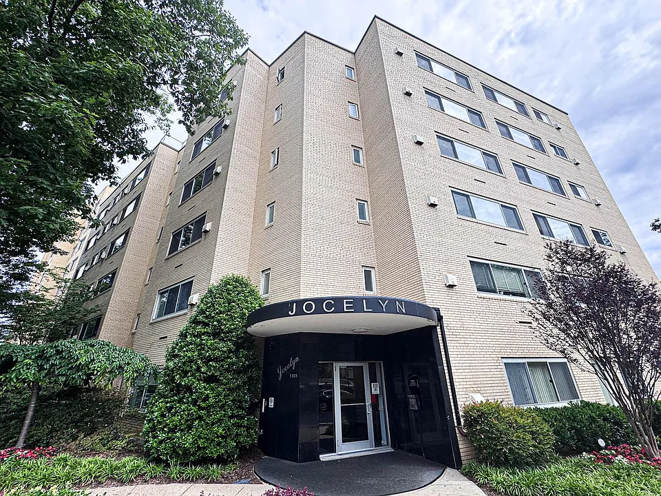 5315 Connecticut Ave NW #310