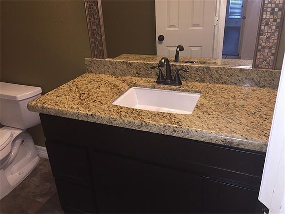 4th image of 3826 Woodlace Dr