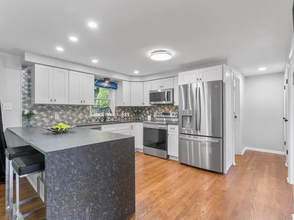 4 Adanti Avenue, Ansonia, CT 06401