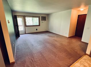 514 S Main St, Deerfield, WI 53531